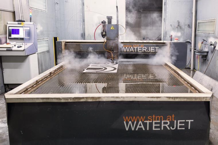 Waterjet bei Kiffer GmbH, Bayern